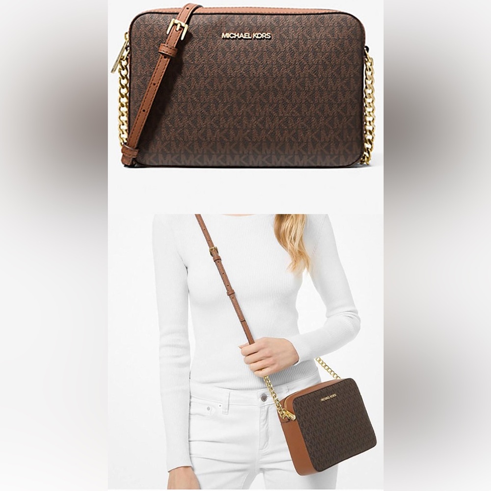 Jet Set Large Printed Logo
Crossbody Bag - BROWN Logo Print